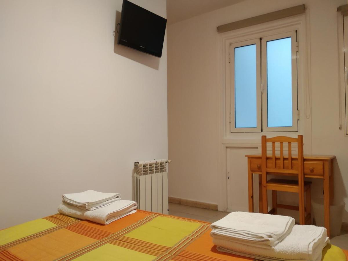 Pension Dominguez Мадрид Экстерьер фото