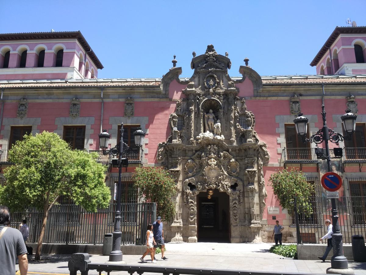 Pension Dominguez Мадрид Экстерьер фото