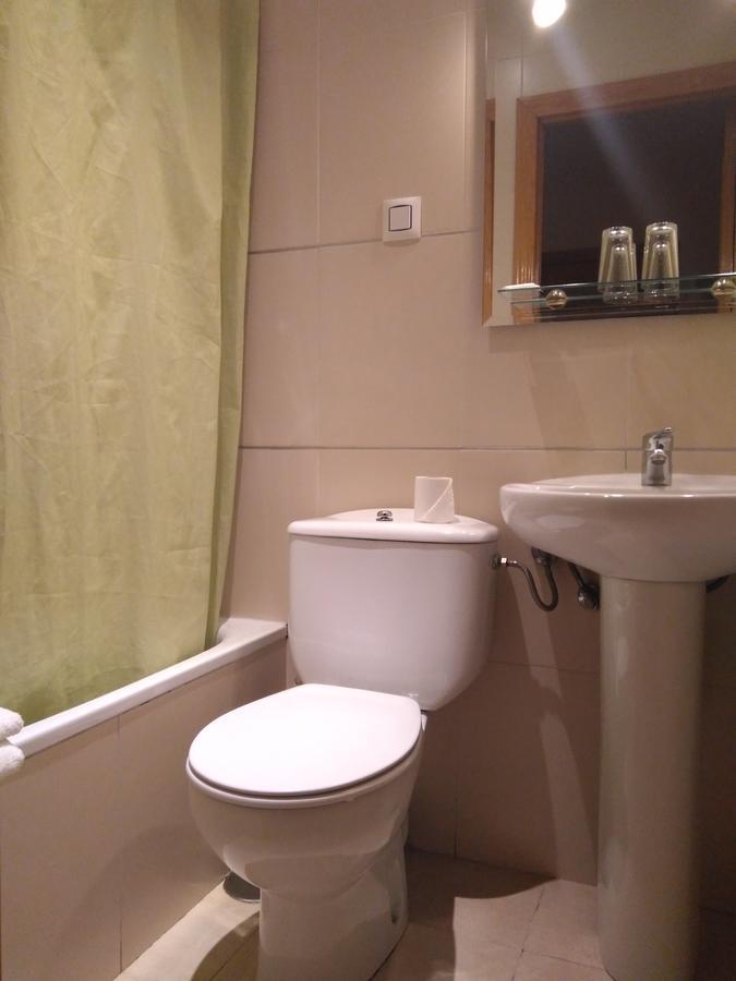 Pension Dominguez Мадрид Экстерьер фото