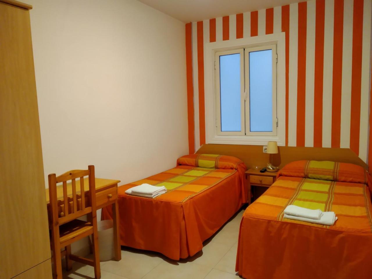 Pension Dominguez Мадрид Экстерьер фото